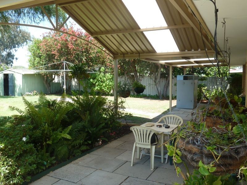 32 Oriole Way, Thornlie WA 6108