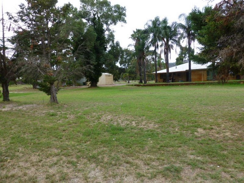 142 Station Street, Martin WA 6110