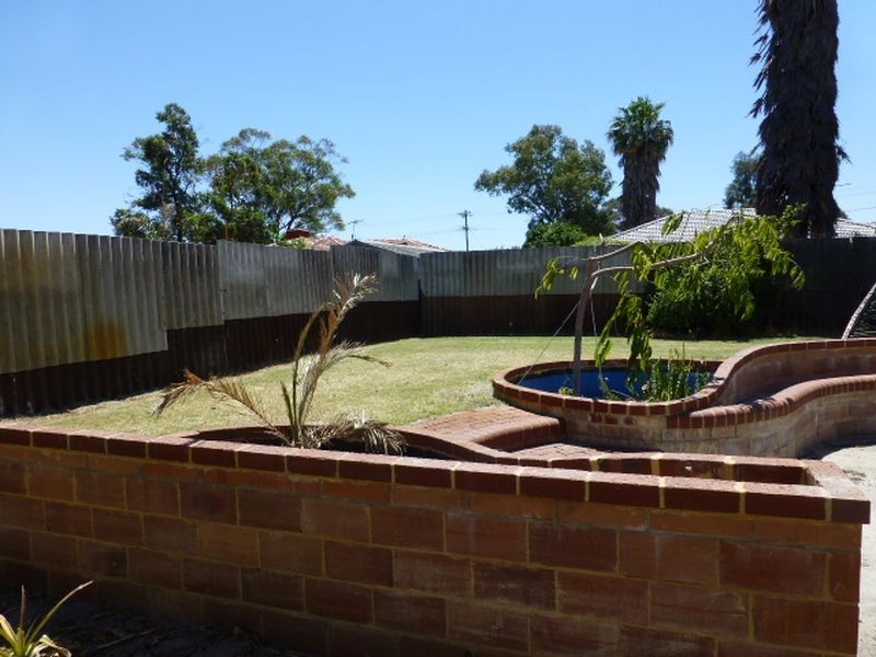 9 Koel Way, Thornlie WA 6108