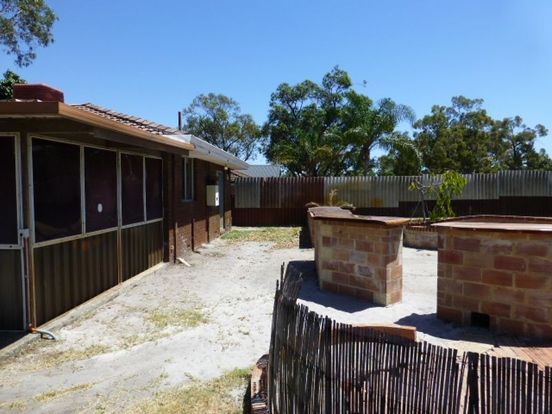 9 Koel Way, Thornlie WA 6108