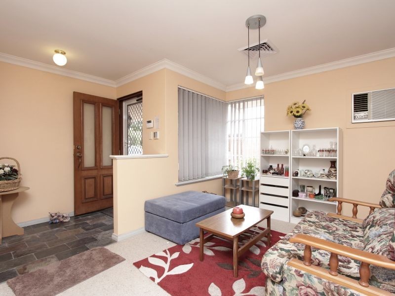 2/72 Wilfred Road, Thornlie WA 6108