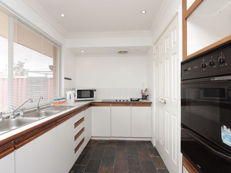 2/72 Wilfred Road, Thornlie WA 6108