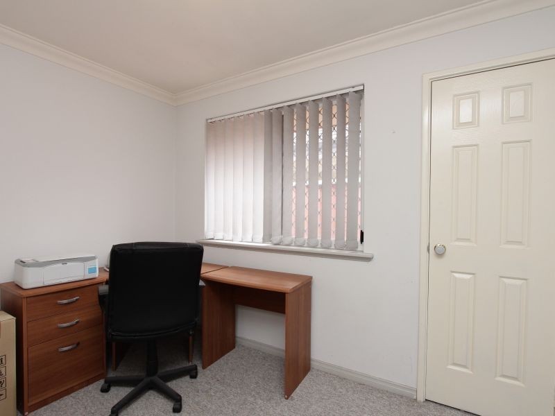 2/72 Wilfred Road, Thornlie WA 6108