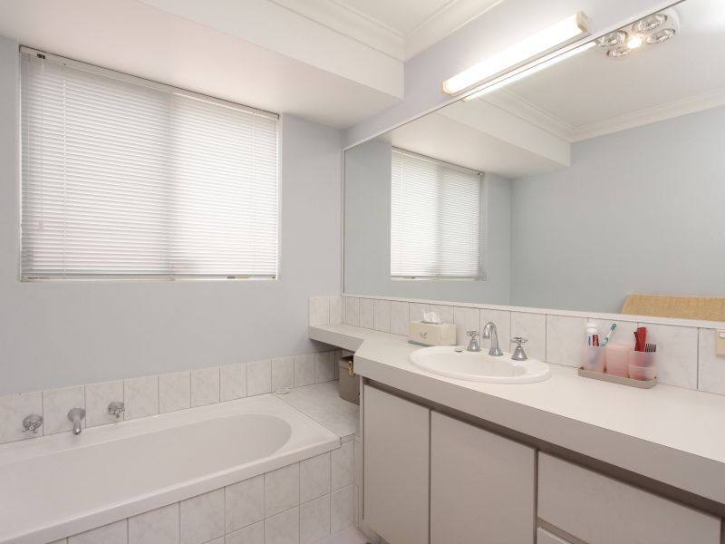 2/72 Wilfred Road, Thornlie WA 6108