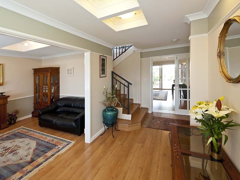 27 Rufford Lane, Canning Vale WA 6155