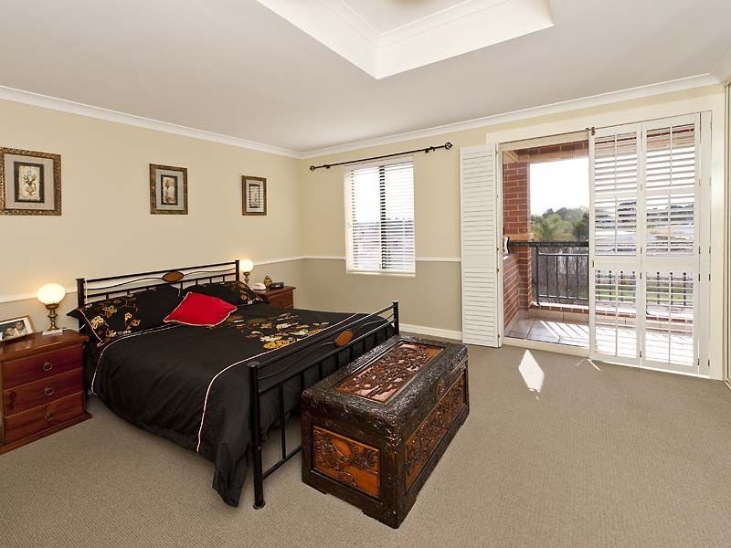 27 Rufford Lane, Canning Vale WA 6155