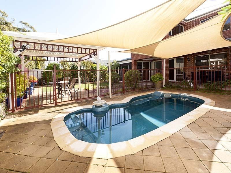 27 Rufford Lane, Canning Vale WA 6155