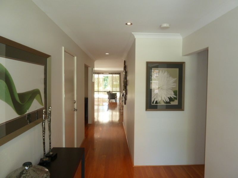 4 Columbia Parkway, Piara Waters WA 6112