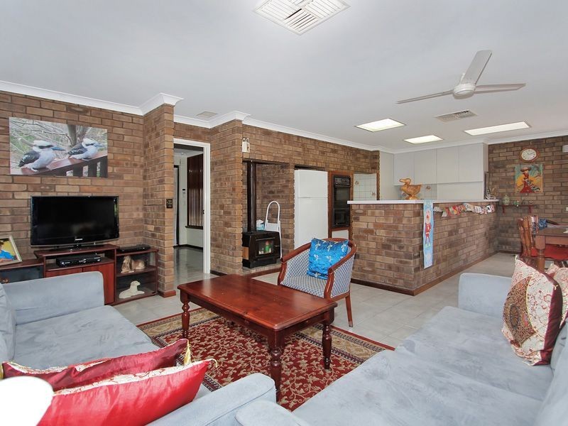 4 Gallant Court, Thornlie WA 6108