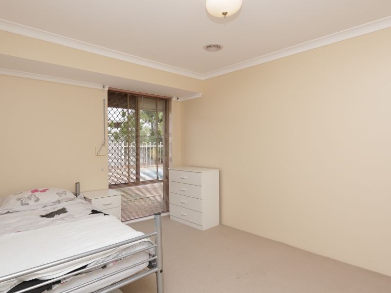 25 Voyager Drive, Thornlie WA 6108