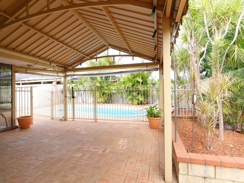 25 Voyager Drive, Thornlie WA 6108