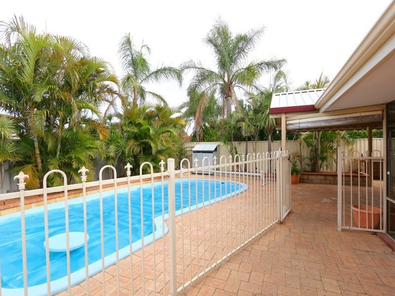 25 Voyager Drive, Thornlie WA 6108