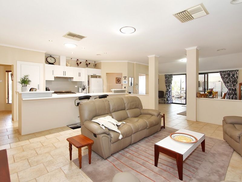 23 Burnside Terrace, Canning Vale WA 6155