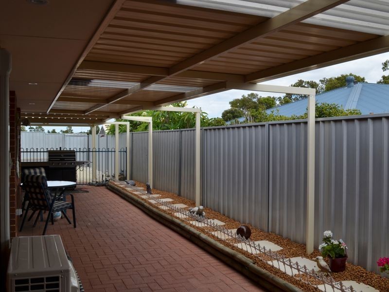 17 Waxflower Bend, Huntingdale WA 6110