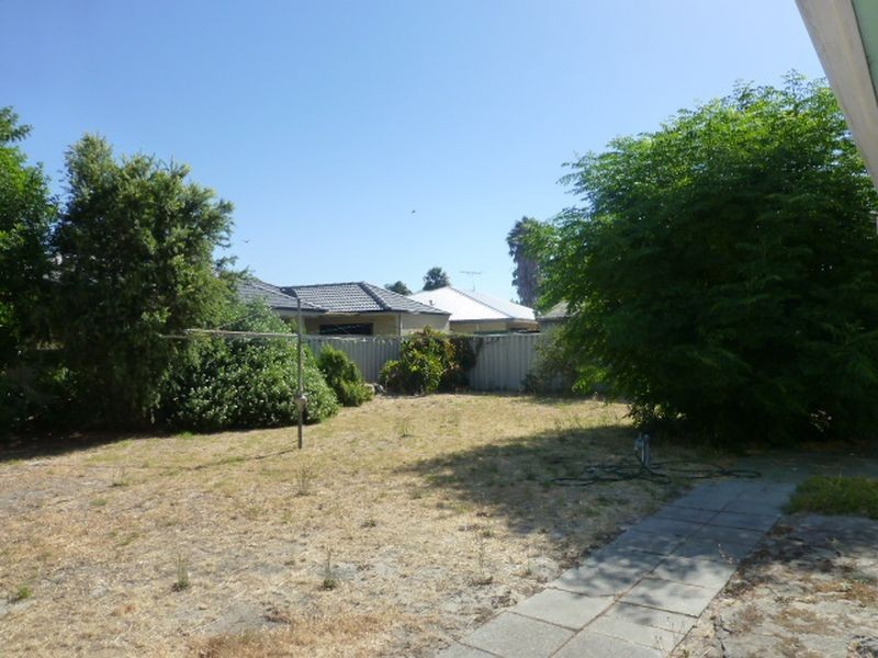 5 Graham Place, Redcliffe WA 6104