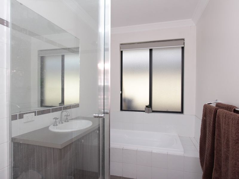 28 Crested Turn, Harrisdale WA 6112