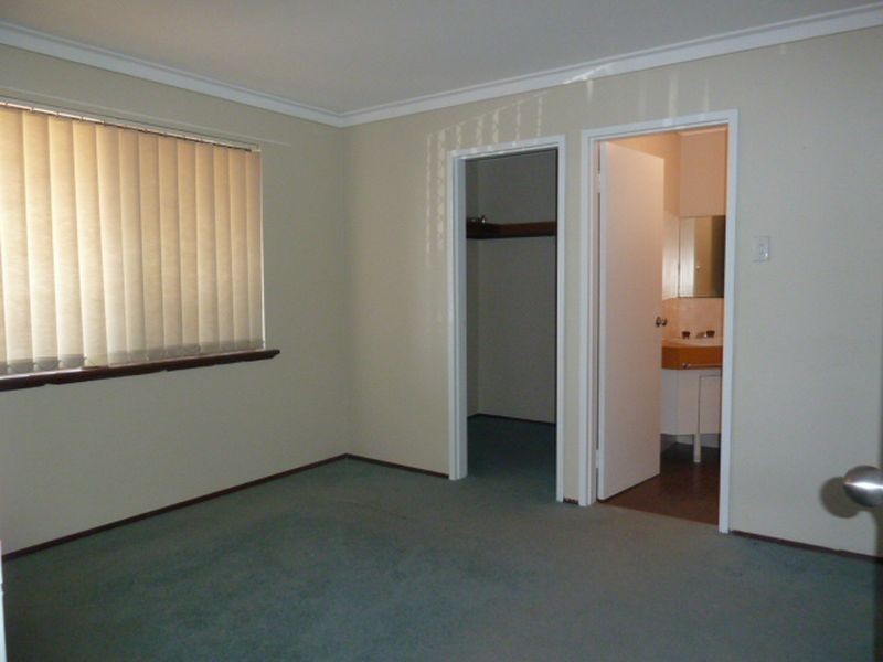 24 Rushbrook Way, Thornlie WA 6108