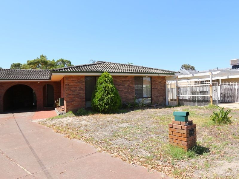 22B Chevalier Way, Thornlie WA 6108