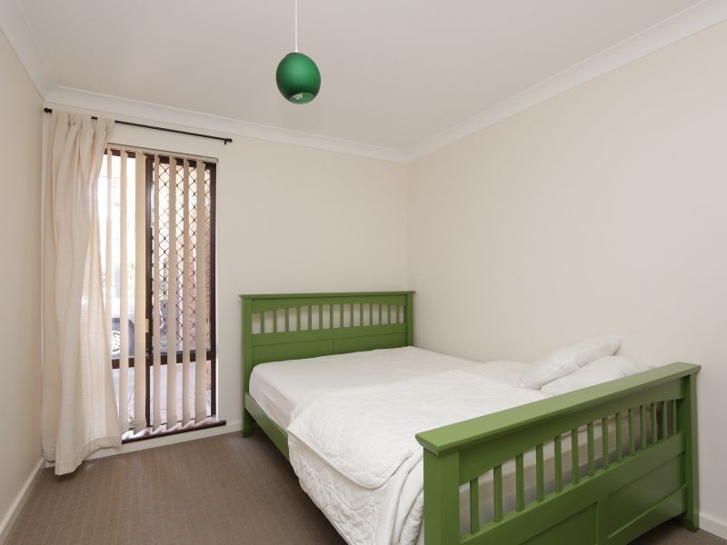 22B Chevalier Way, Thornlie WA 6108
