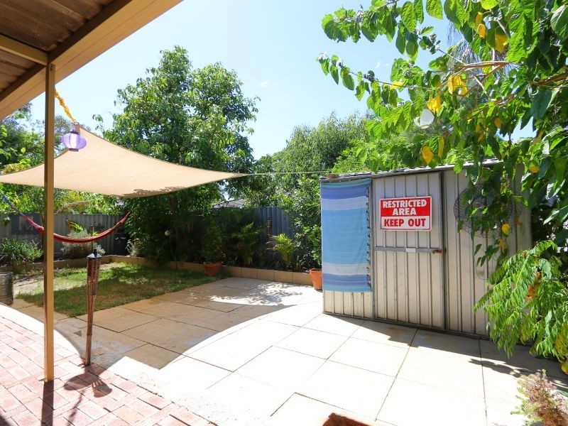 22B Chevalier Way, Thornlie WA 6108