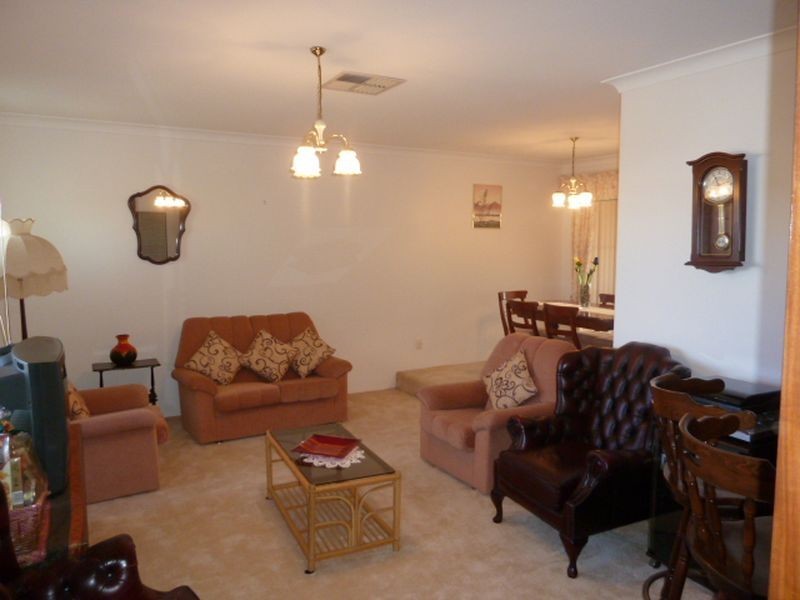 32 Chamberlain Street, Gosnells WA 6110