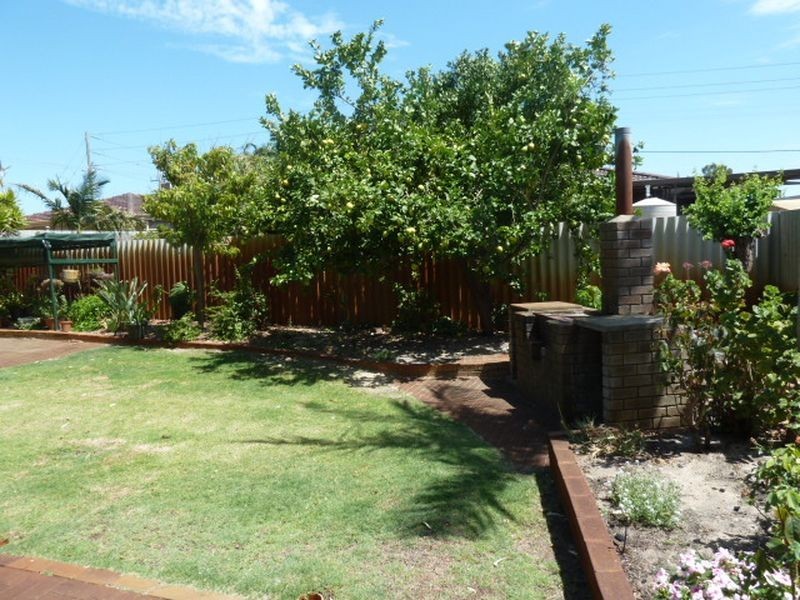 32 Chamberlain Street, Gosnells WA 6110