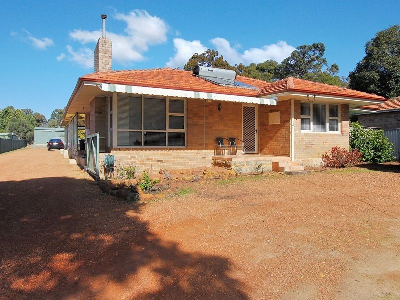 193 Grove Road, Lesmurdie WA 6076