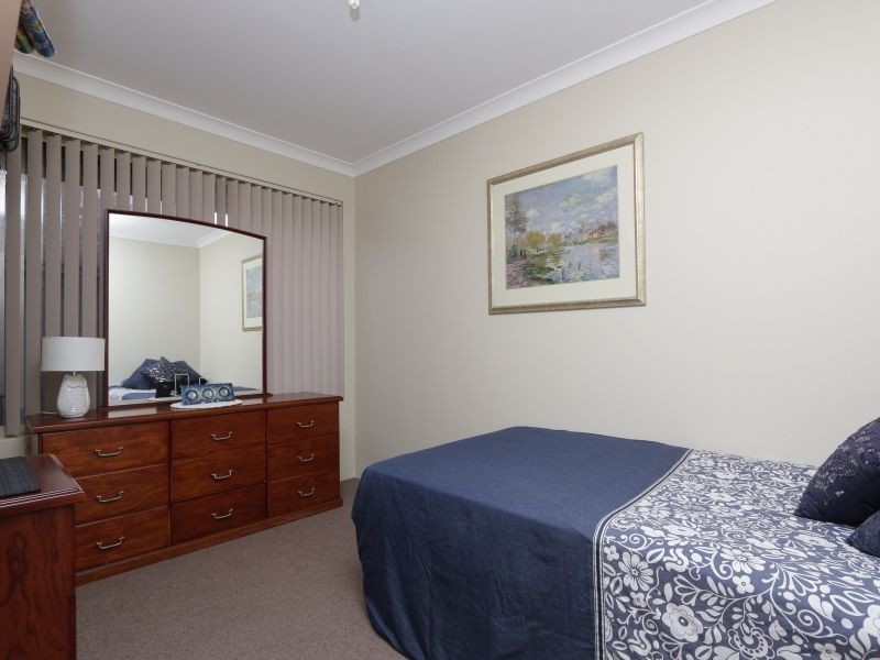 16 Tritonia Rise, Thornlie WA 6108