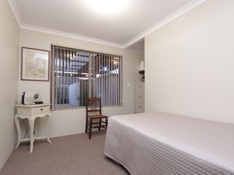 16 Tritonia Rise, Thornlie WA 6108