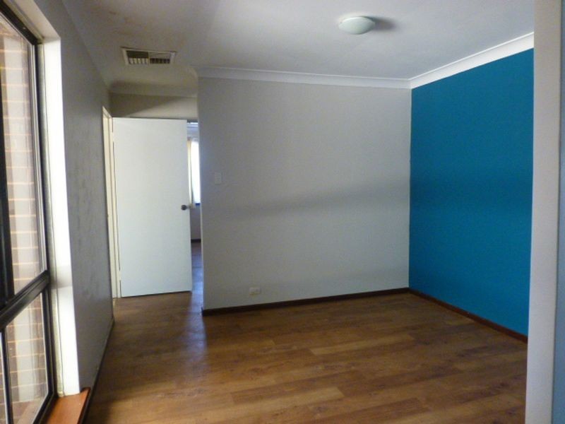 63 Calluna Way, Forrestfield WA 6058