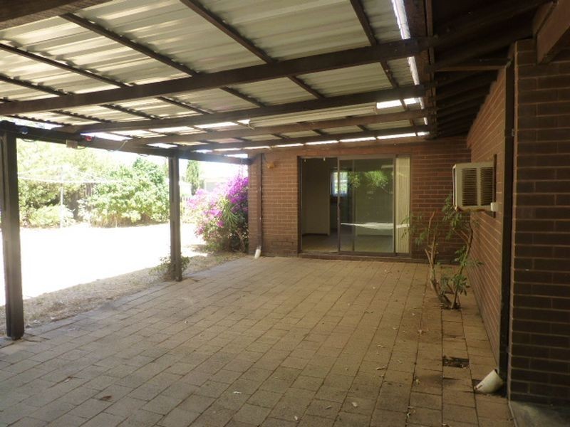 63 Calluna Way, Forrestfield WA 6058