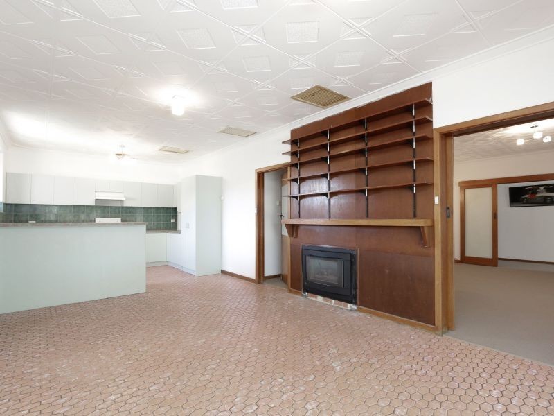 74 Schruth Street North, Kelmscott WA 6111