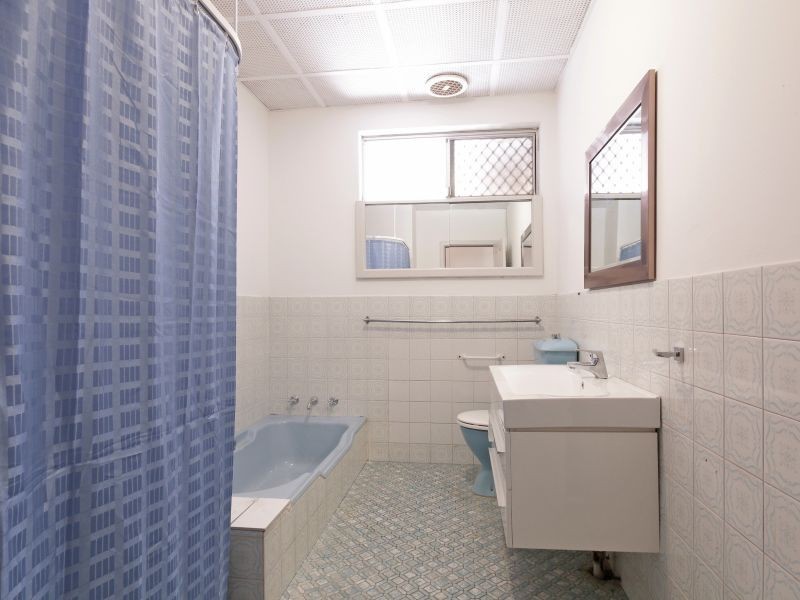 74 Schruth Street North, Kelmscott WA 6111