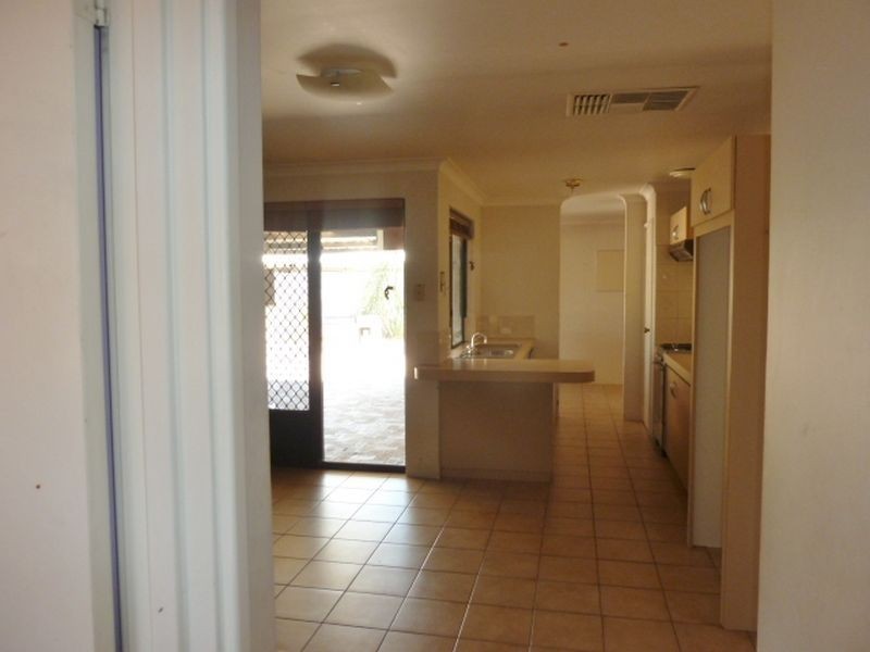 20 Mistletoe Drive, Huntingdale WA 6110