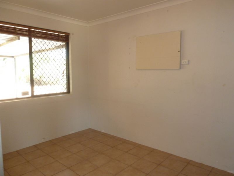 20 Mistletoe Drive, Huntingdale WA 6110