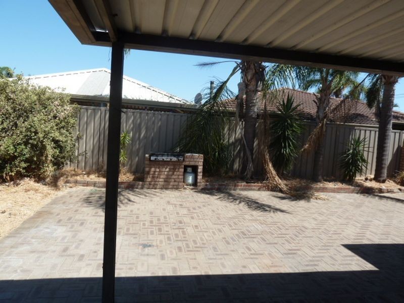 20 Mistletoe Drive, Huntingdale WA 6110