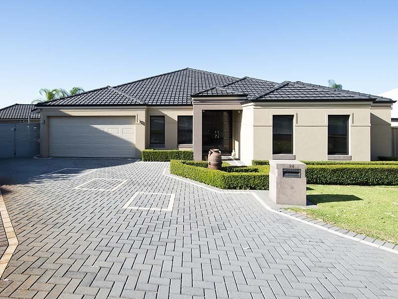 24 Rufford Lane, Canning Vale WA 6155