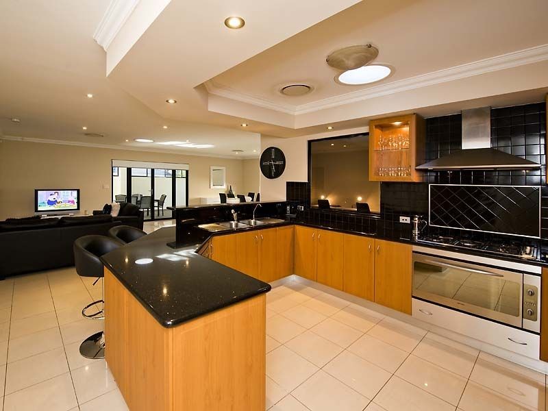 24 Rufford Lane, Canning Vale WA 6155