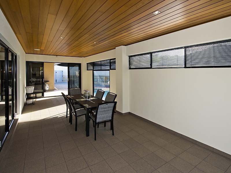 24 Rufford Lane, Canning Vale WA 6155