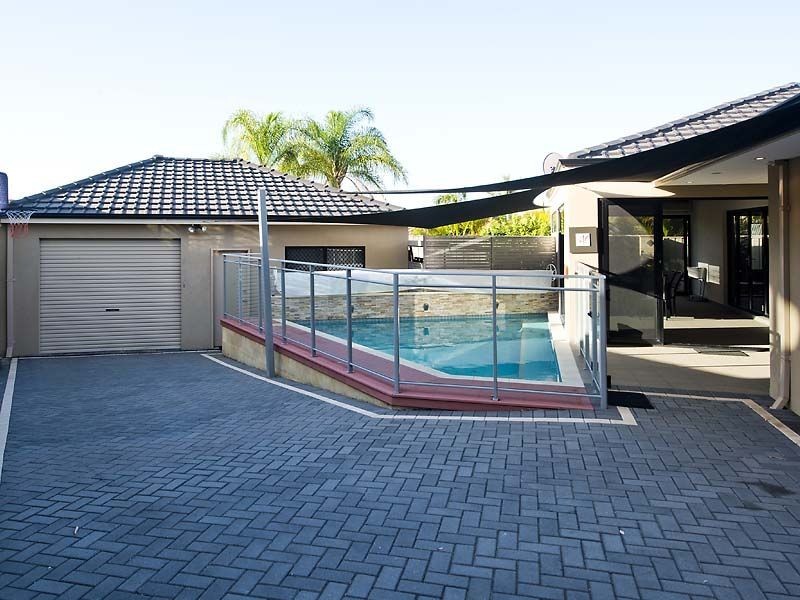 24 Rufford Lane, Canning Vale WA 6155