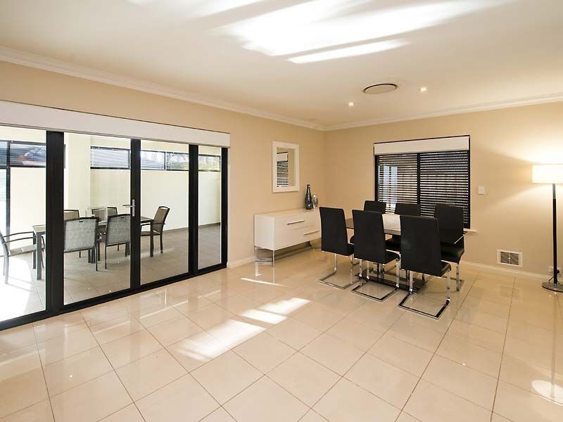 24 Rufford Lane, Canning Vale WA 6155