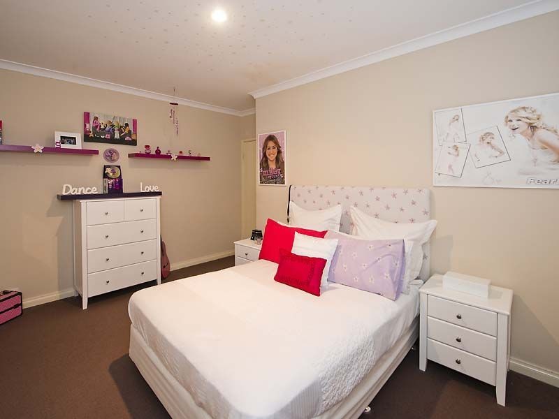 24 Rufford Lane, Canning Vale WA 6155