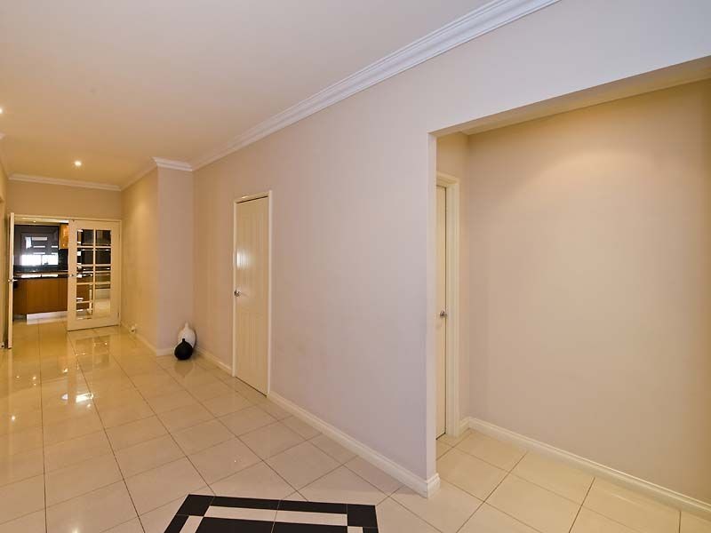24 Rufford Lane, Canning Vale WA 6155