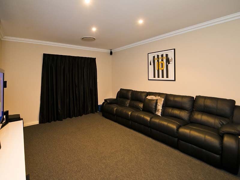 24 Rufford Lane, Canning Vale WA 6155