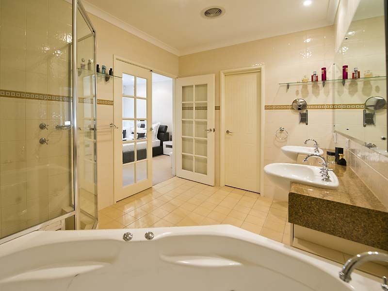 24 Rufford Lane, Canning Vale WA 6155