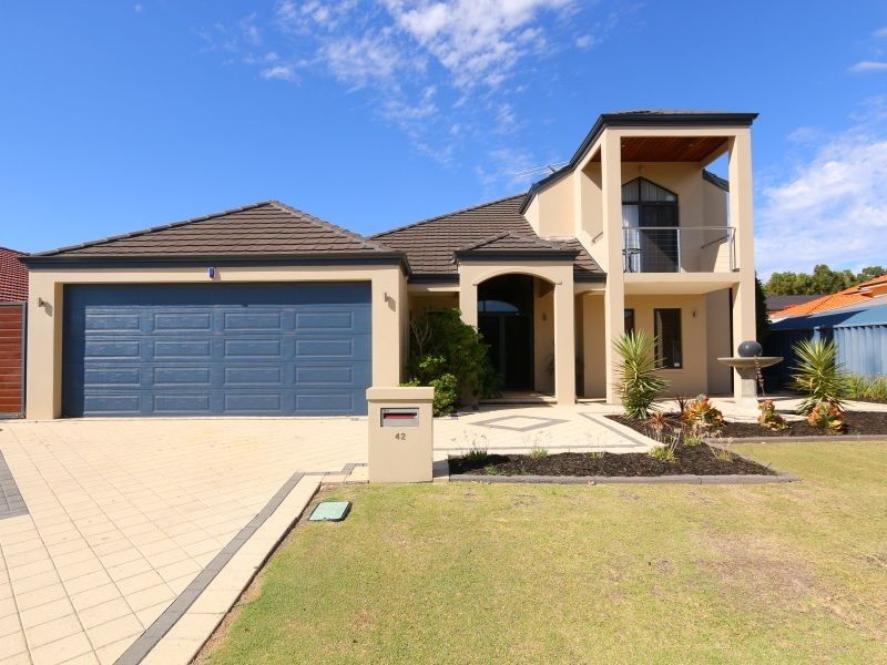 42 Ashridge Turn, Canning Vale WA 6155