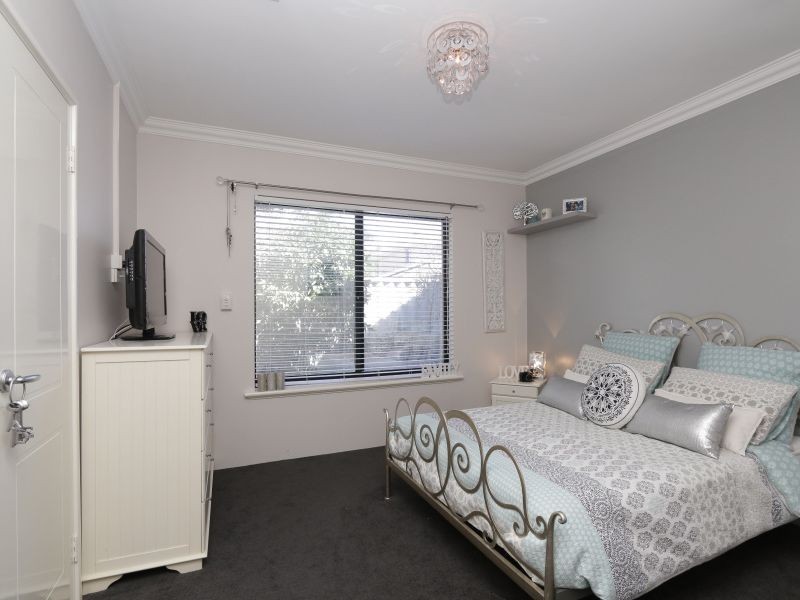 42 Ashridge Turn, Canning Vale WA 6155