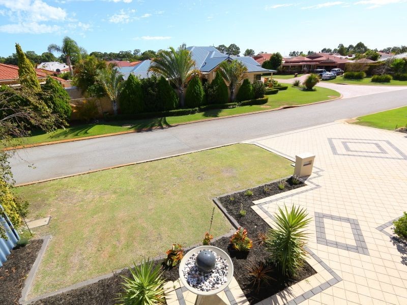 42 Ashridge Turn, Canning Vale WA 6155
