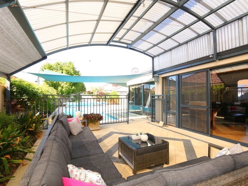 42 Ashridge Turn, Canning Vale WA 6155