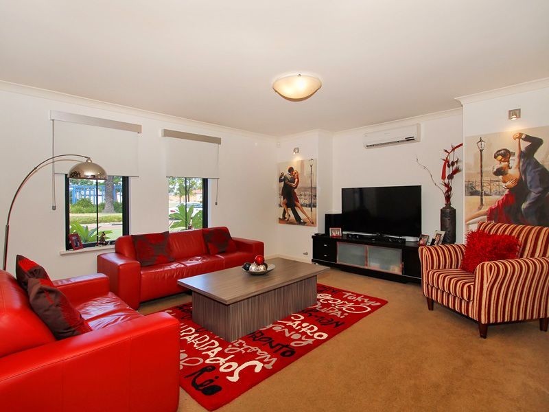 5 St Albans Promenade, Canning Vale WA 6155